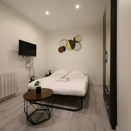 Bail Mobilite - Studio Moderne - 18 - 2p